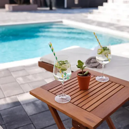 Argola Villa *