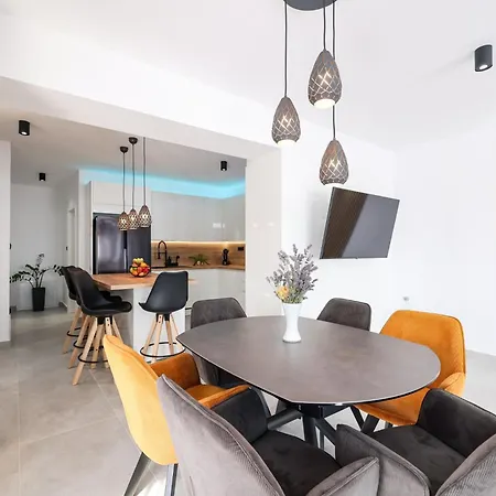 Argola Villa Vrsi